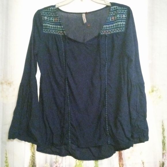 Red Camel Boho Embroidered Top - Picture 5 of 10